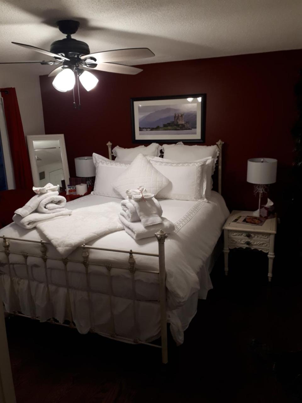 The Tartan House Bed & Breakfast Ajax Eksteriør bilde
